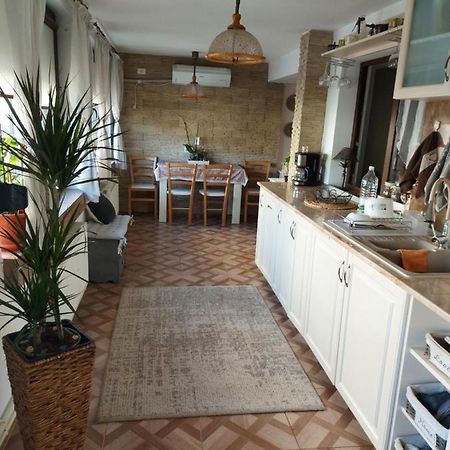 Flomar By The Sea Apartment Mangalia Exterior photo